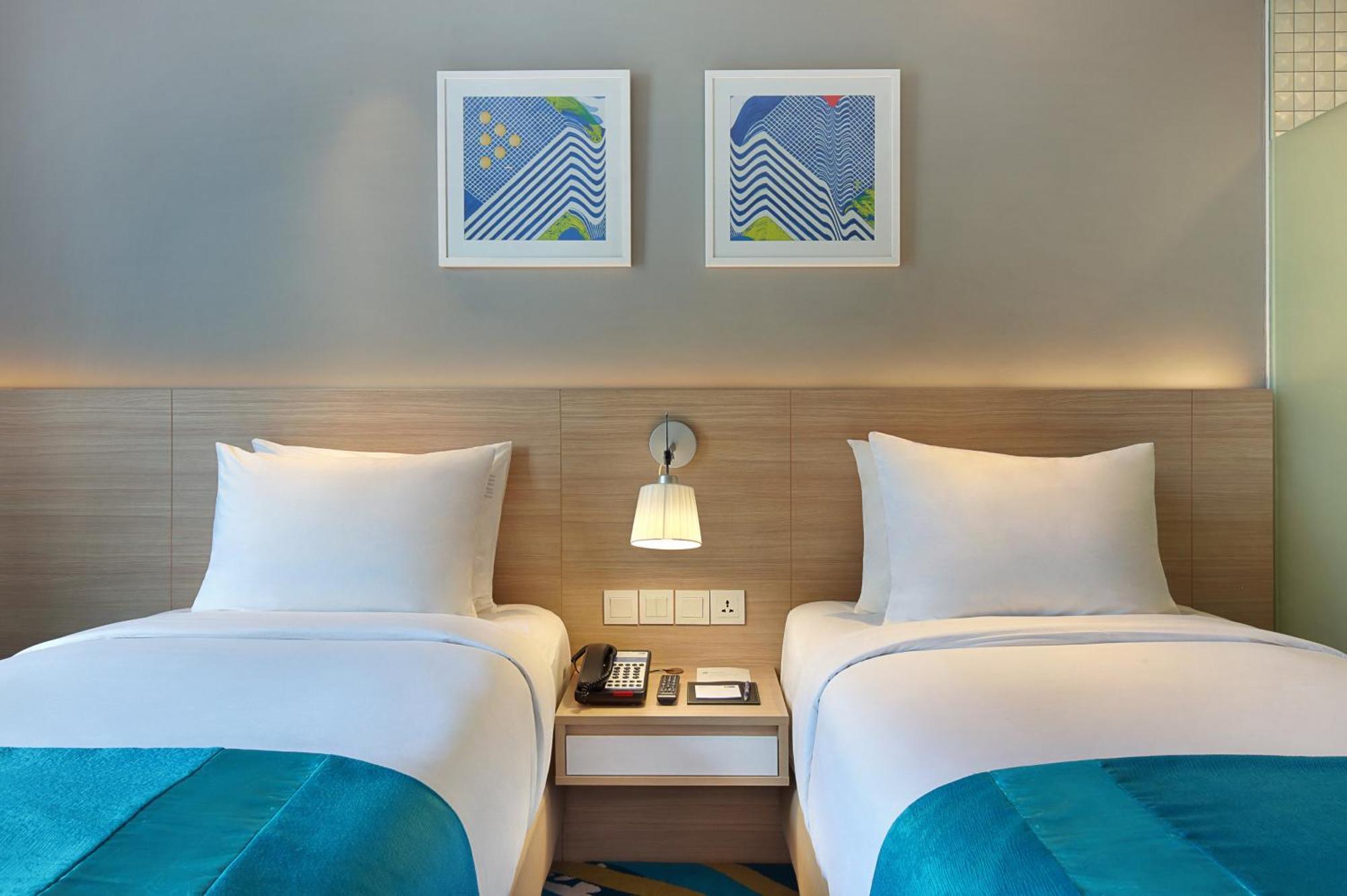 Holiday Inn Express Jakarta Wahid Hasyim By Ihg Extérieur photo