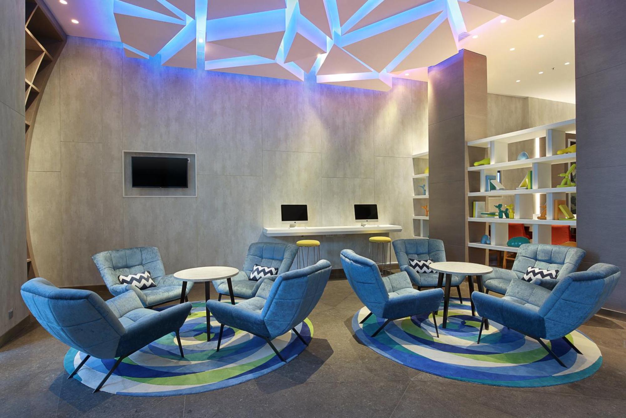 Holiday Inn Express Jakarta Wahid Hasyim By Ihg Extérieur photo