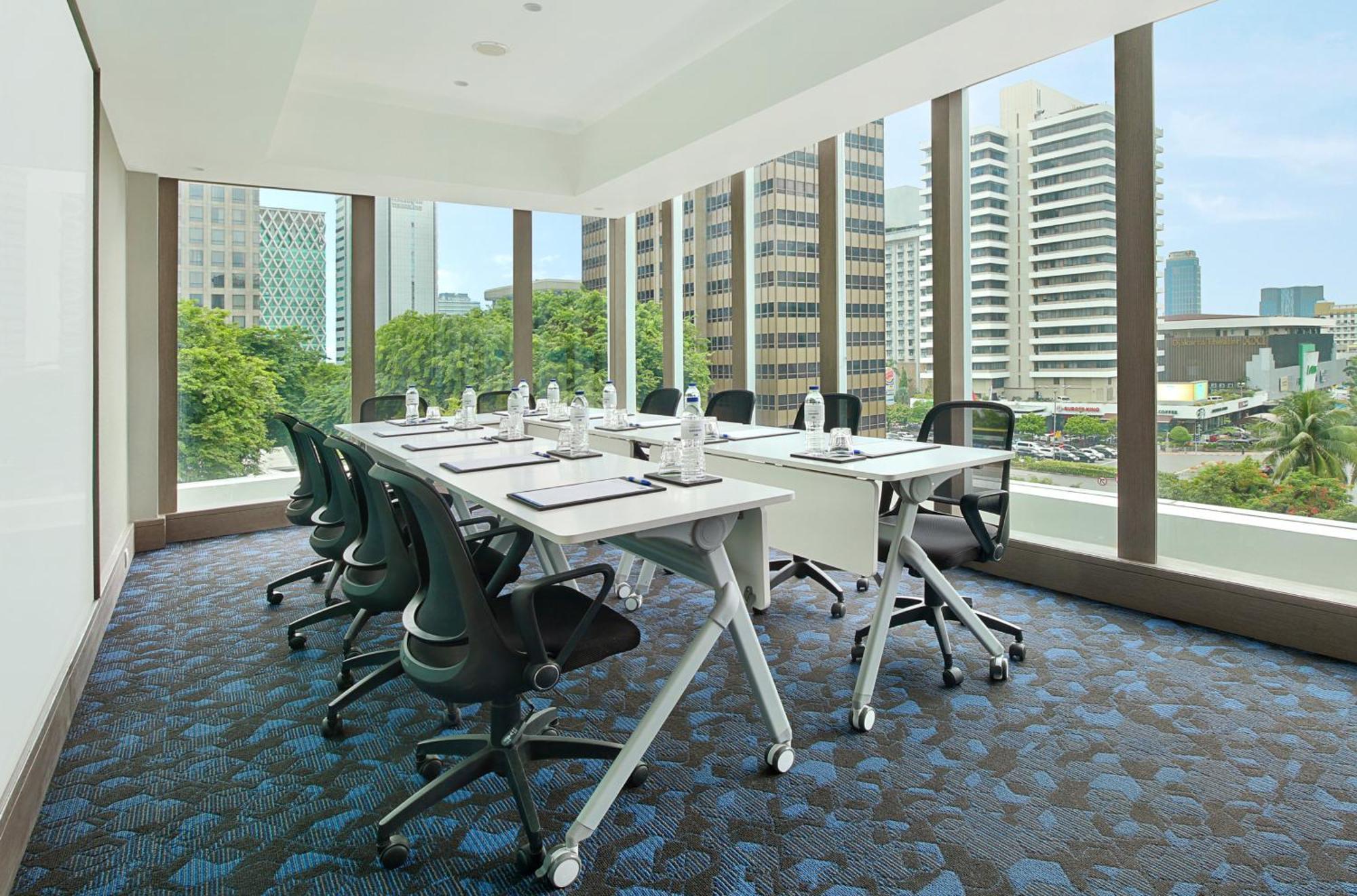 Holiday Inn Express Jakarta Wahid Hasyim By Ihg Extérieur photo