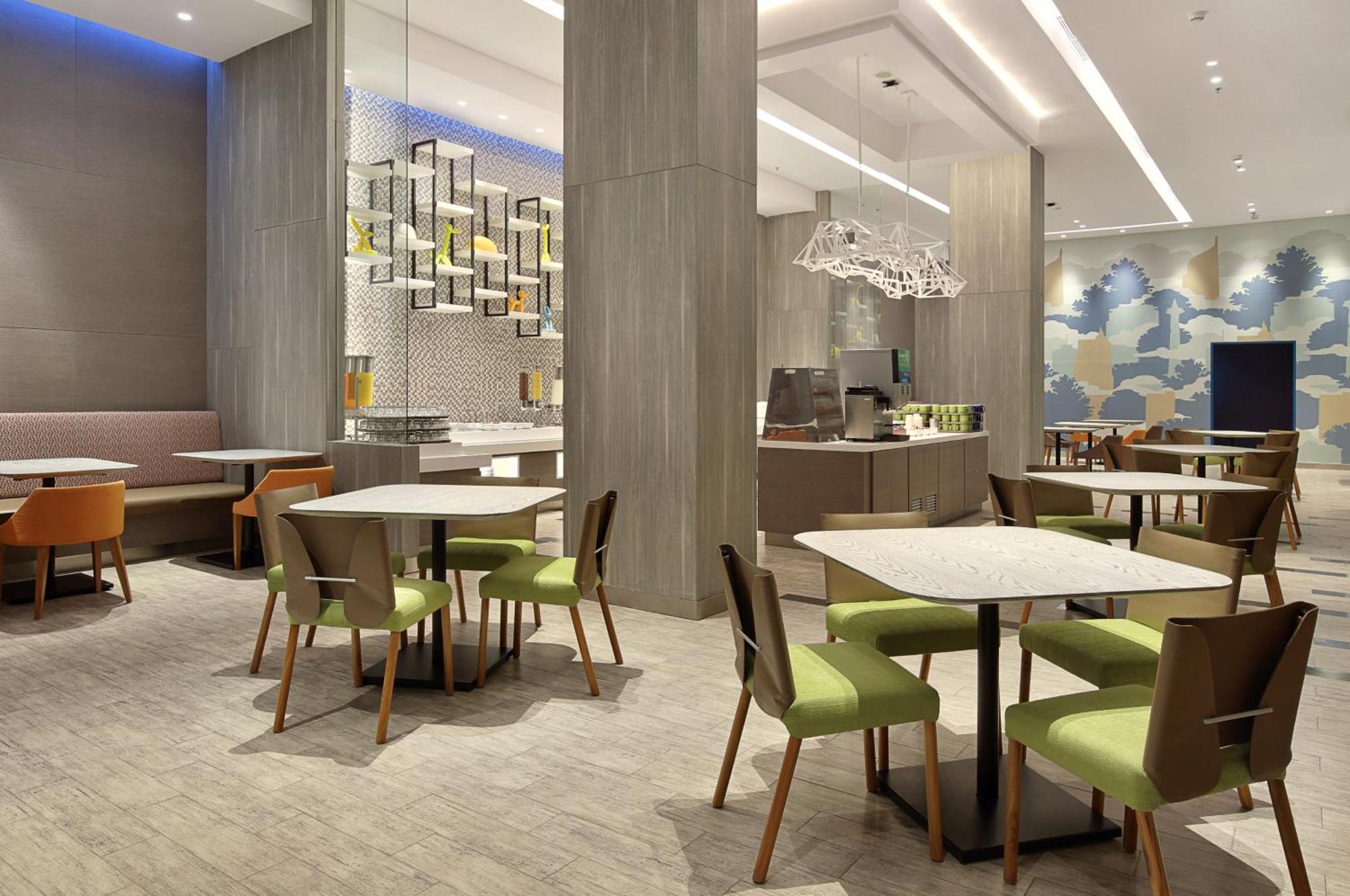 Holiday Inn Express Jakarta Wahid Hasyim By Ihg Extérieur photo