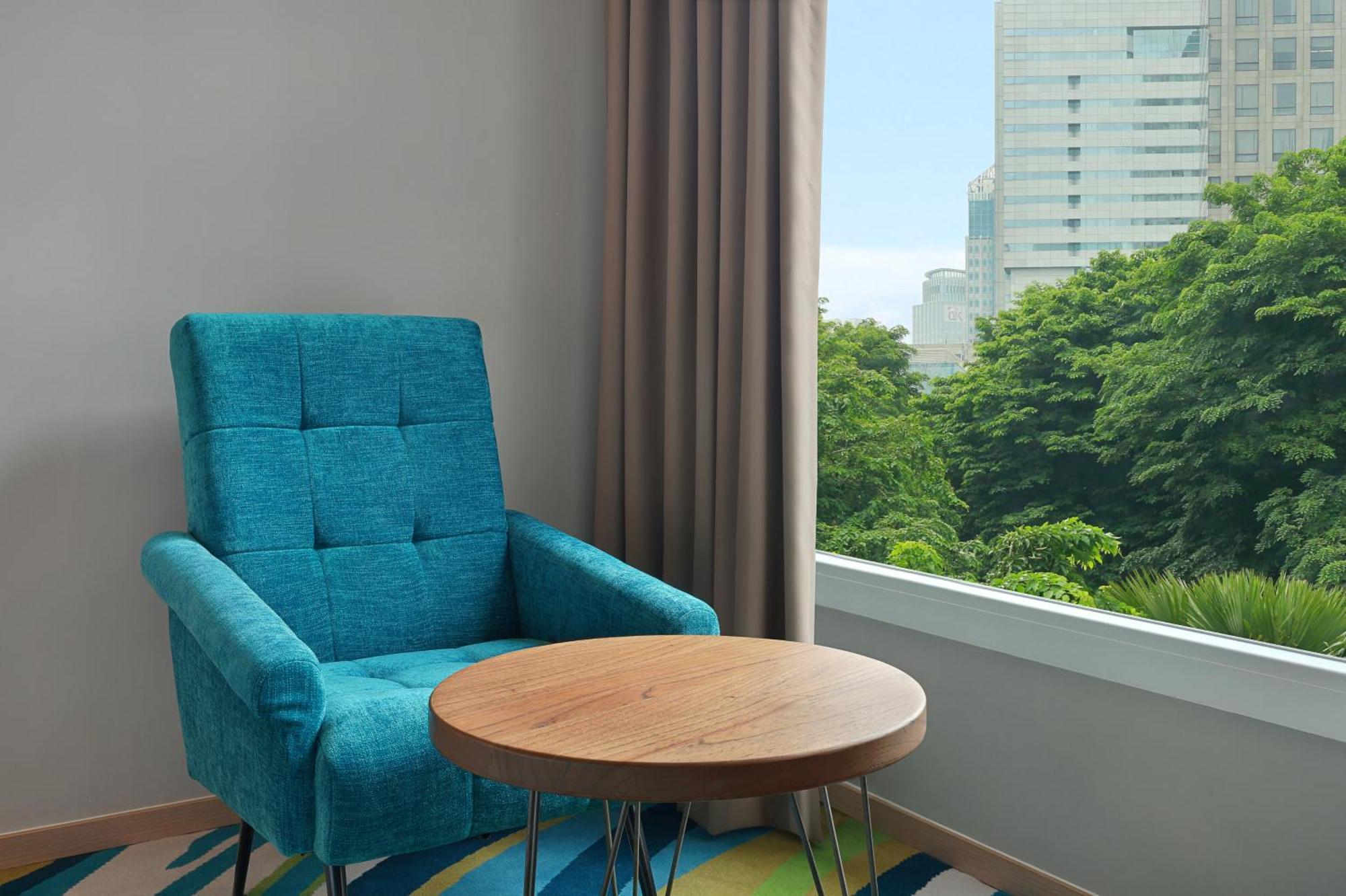 Holiday Inn Express Jakarta Wahid Hasyim By Ihg Extérieur photo