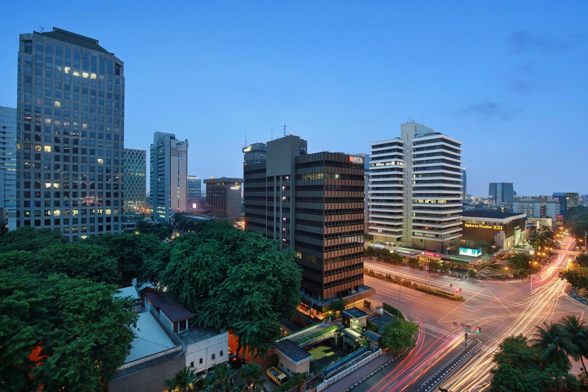 Holiday Inn Express Jakarta Wahid Hasyim By Ihg Extérieur photo