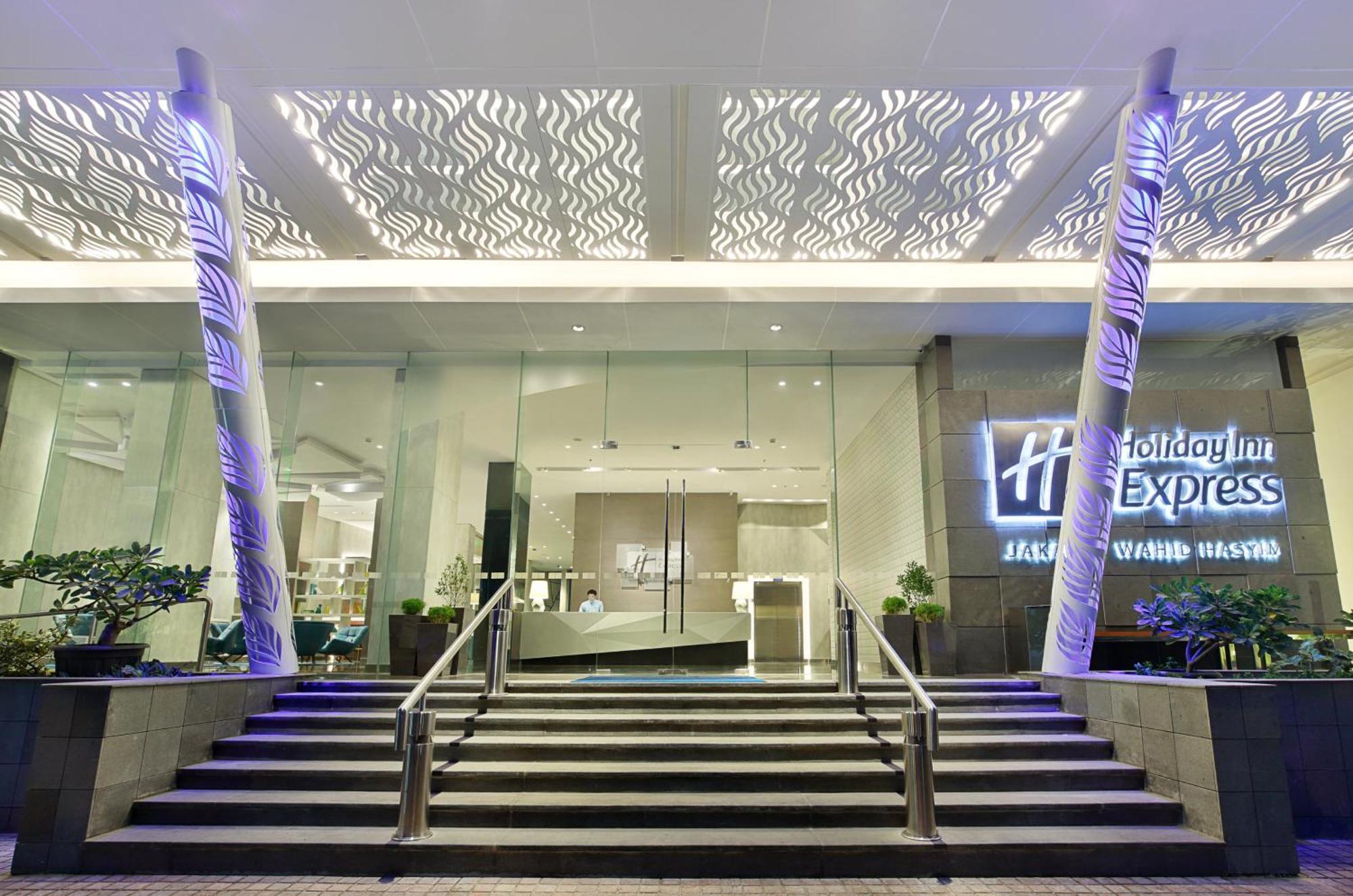 Holiday Inn Express Jakarta Wahid Hasyim By Ihg Extérieur photo