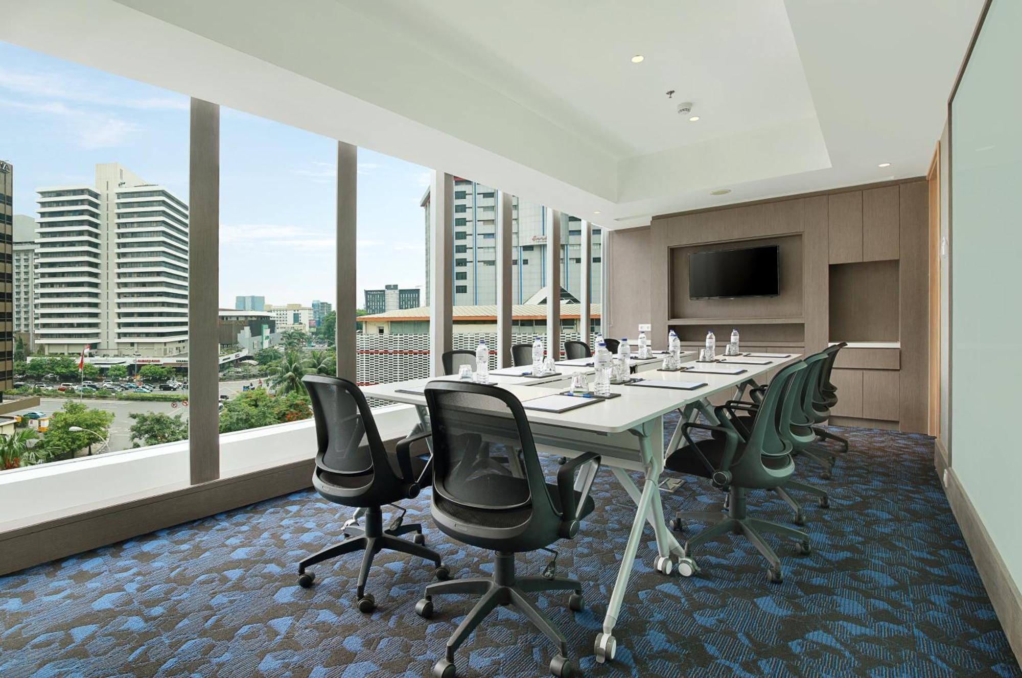 Holiday Inn Express Jakarta Wahid Hasyim By Ihg Extérieur photo