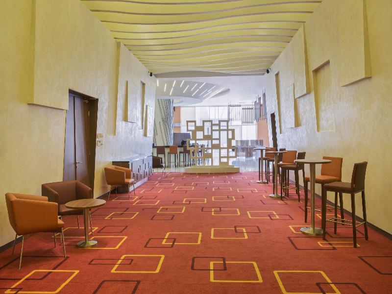 Holiday Inn Express Jakarta Wahid Hasyim By Ihg Extérieur photo