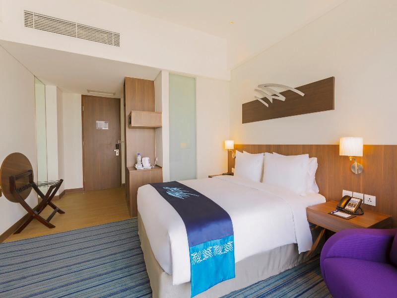 Holiday Inn Express Jakarta Wahid Hasyim By Ihg Extérieur photo